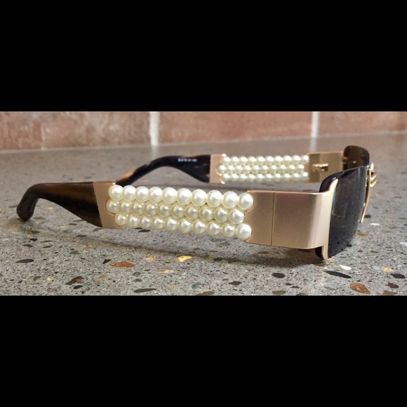 Handmade Melissa Eyewear sunglasses w/Faux… - Picture 2 of 7